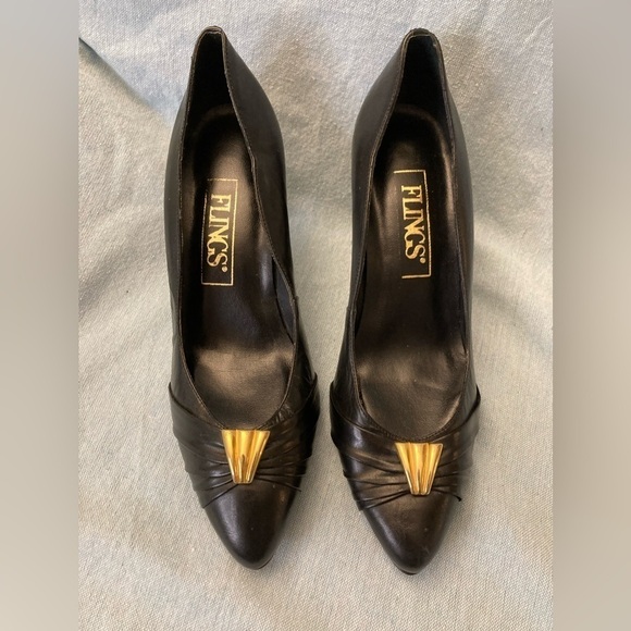 Vintage Shoes - Vintage Flings Sz 7.5M Black with Gold Accents